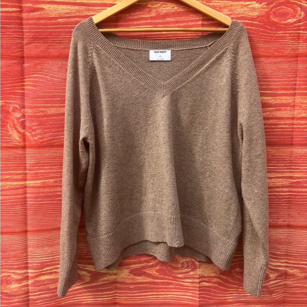 Old Navy so soft L oversized relaxed fit v-neck light Brown Sweater